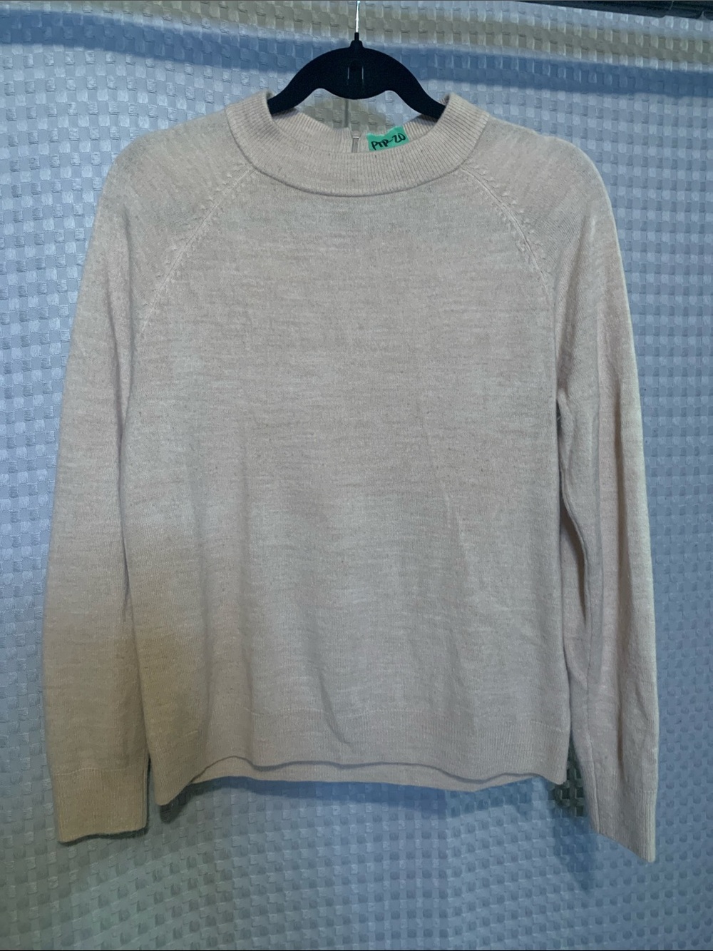 🍄Karen Scott Light Cream Crewneck Sweater